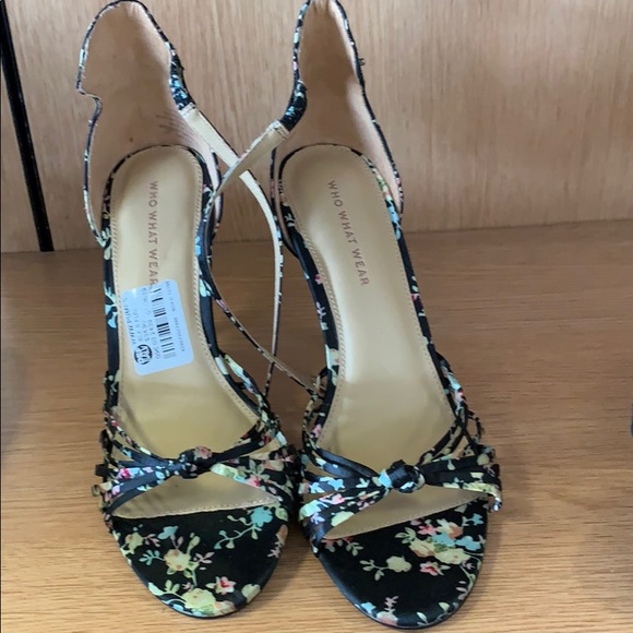 Heels - Picture 1 of 2